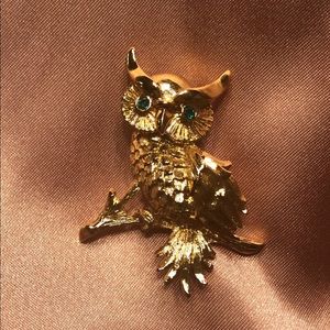 Vintage Monet Gold Toned Owl Brooch Pin